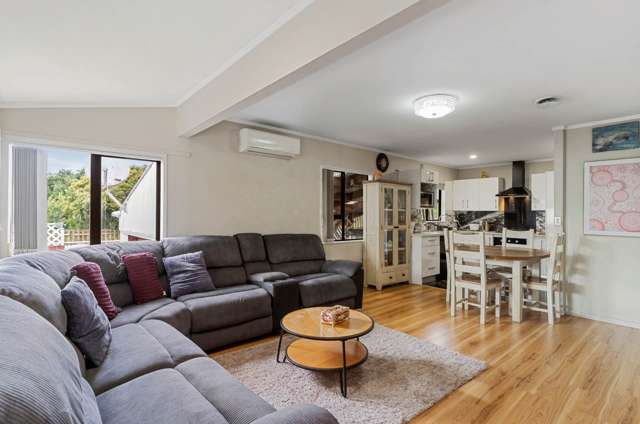 2/1 Scotts Road Manurewa_1