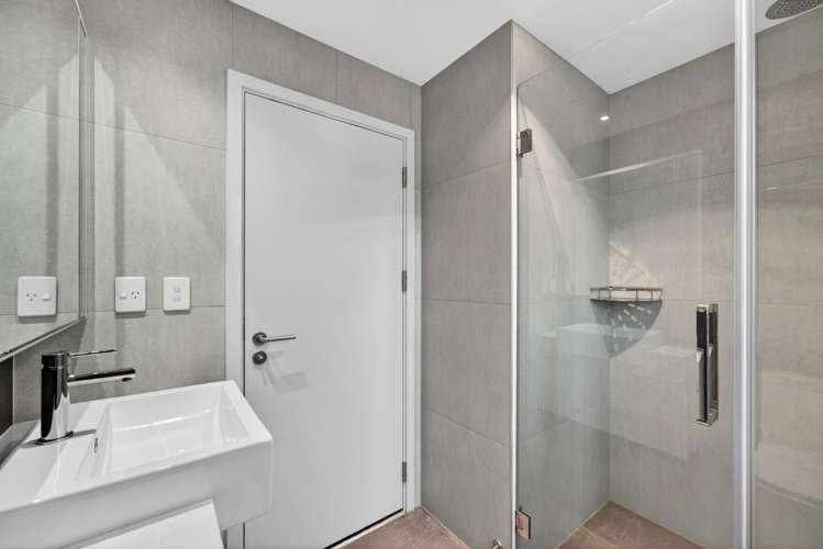 35 Otuwairoa Esplanade Opaheke_21