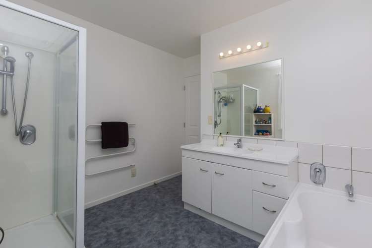 4 Cherrytree Lane Spreydon_10