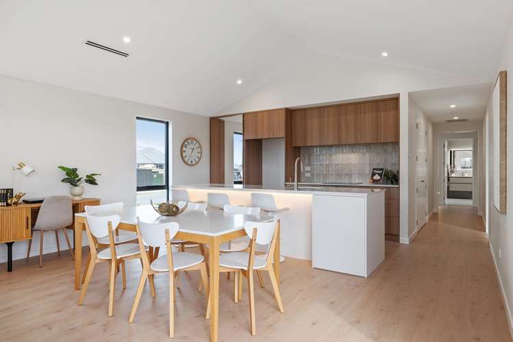 25 Guinevere Drive Lincoln_7