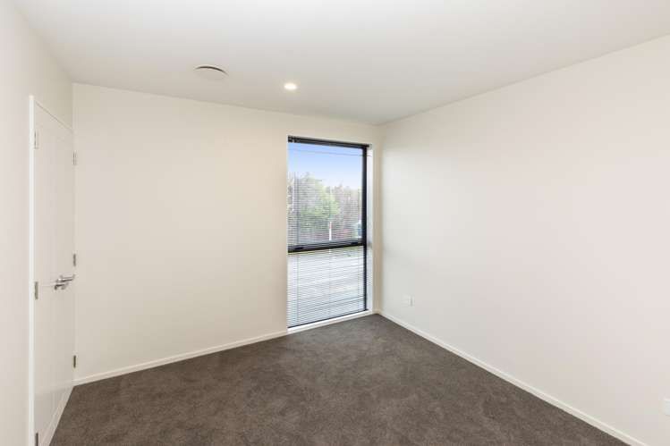 1-3/54 Division Street_5