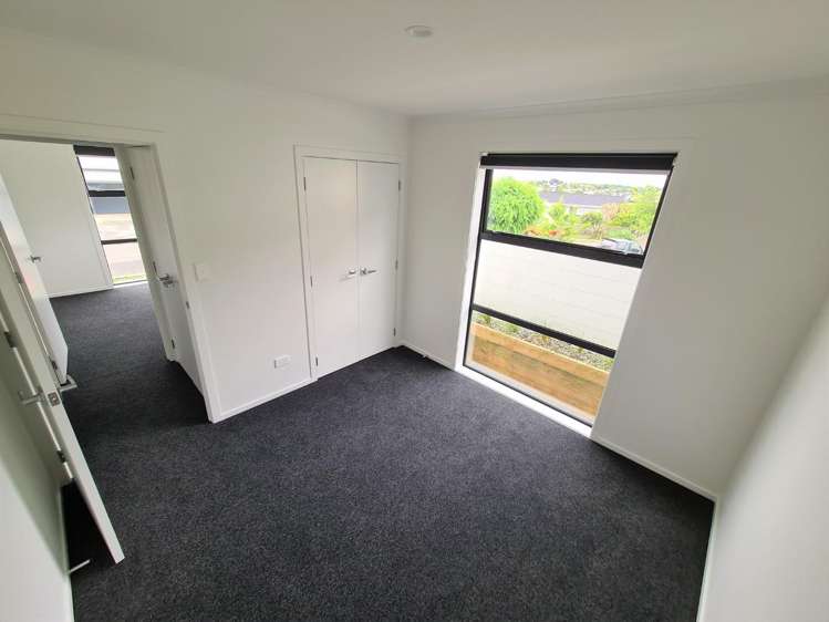 2/2 Summit Terrace Dinsdale_4