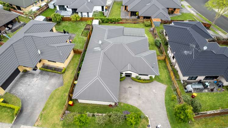 97 Farnborough Drive Grandview Heights_23