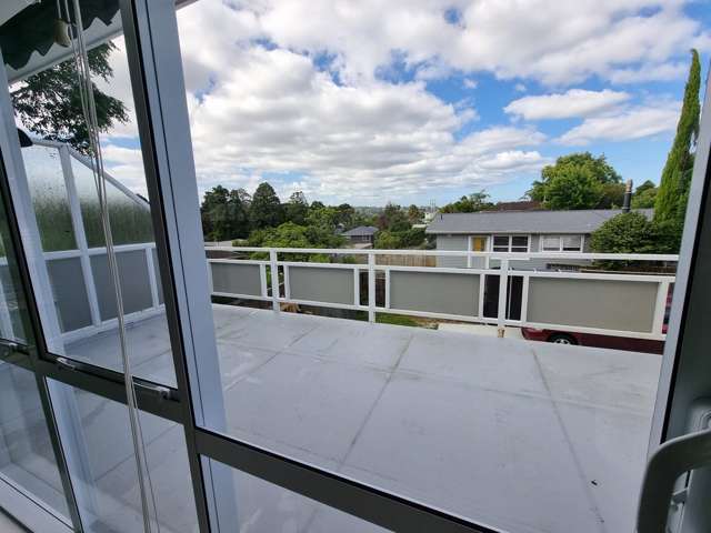 1 Tamahere Drive Glenfield_1