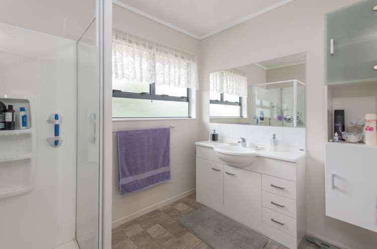 78 Kingsford Drive Stoke_8