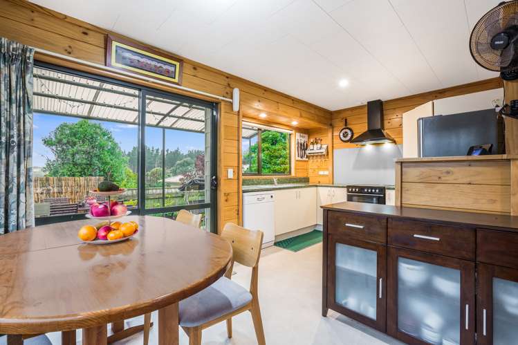 8 Ribbonwood Terrace Porirua East_8