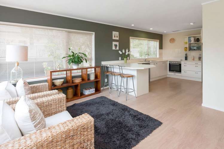 25 Mcmillan Place Mellons Bay_17