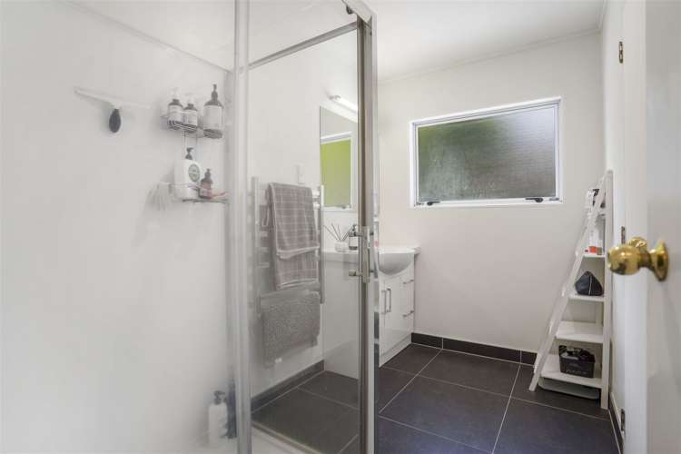 3/47 Kaipatiki Road Glenfield_17