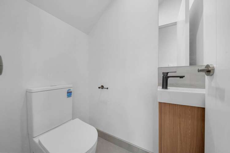 8 Gemstone Park Road Rosehill_17