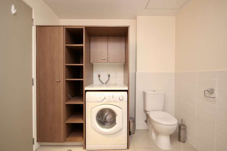 702/85 Beach Road Auckland Central_12