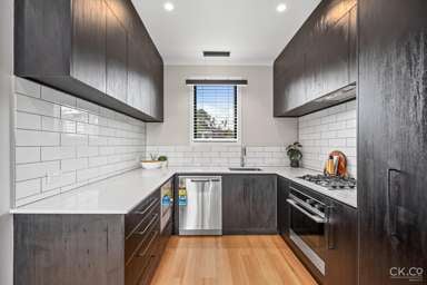 7 Aston Crescent_1