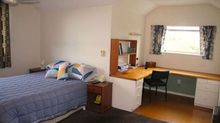 16 Atherfold Crescent Greenmeadows_8