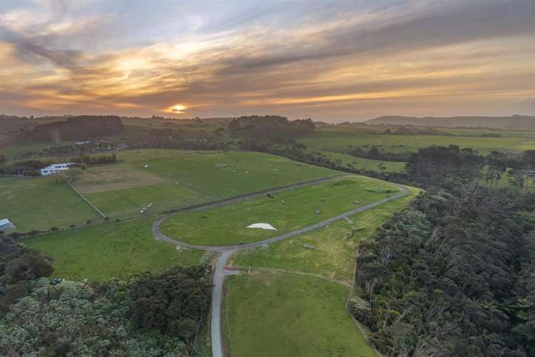 154 Muriwai Valley Road Waimauku_38