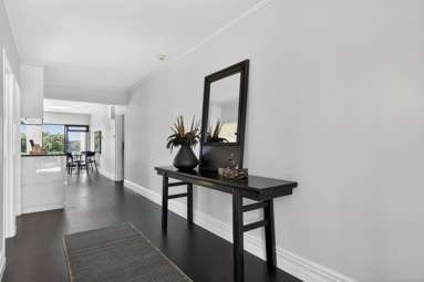 1C Roberta Avenue_3