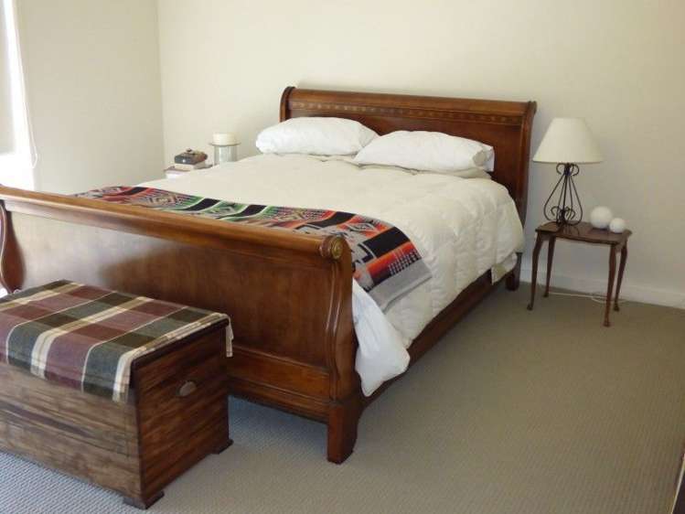 10 Chateau Crescent Rangatira Park_9