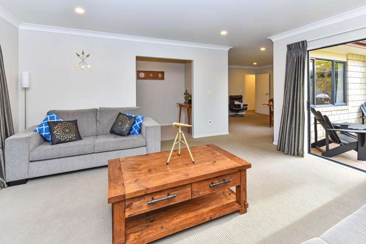 3 Belfry Place Wattle Downs_17