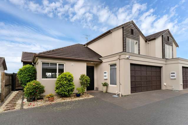 Modern Living in a Secluded Cul-de-Sac!