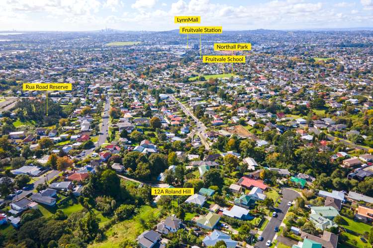 12a Roland Hill Glen Eden_6