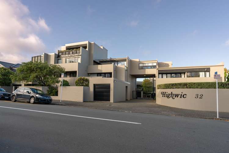 13/32 Hobson Street Thorndon_2