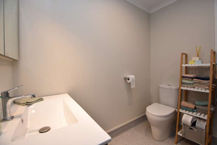 76 Victoria Street Carterton_12