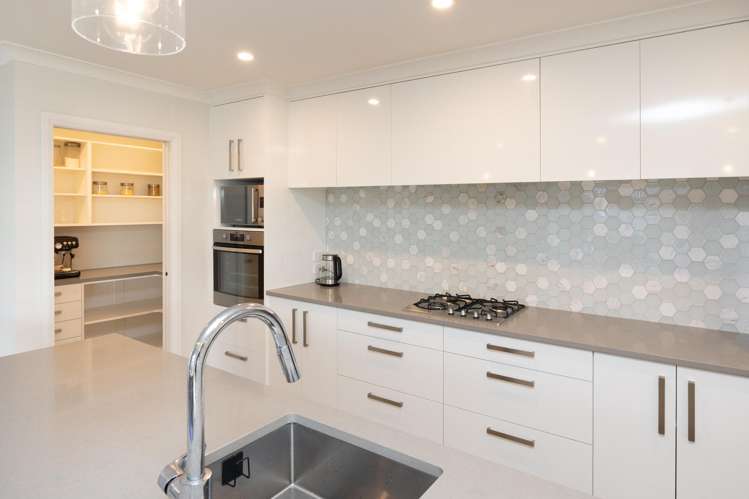 6 Atlantic Drive Fitzherbert_17