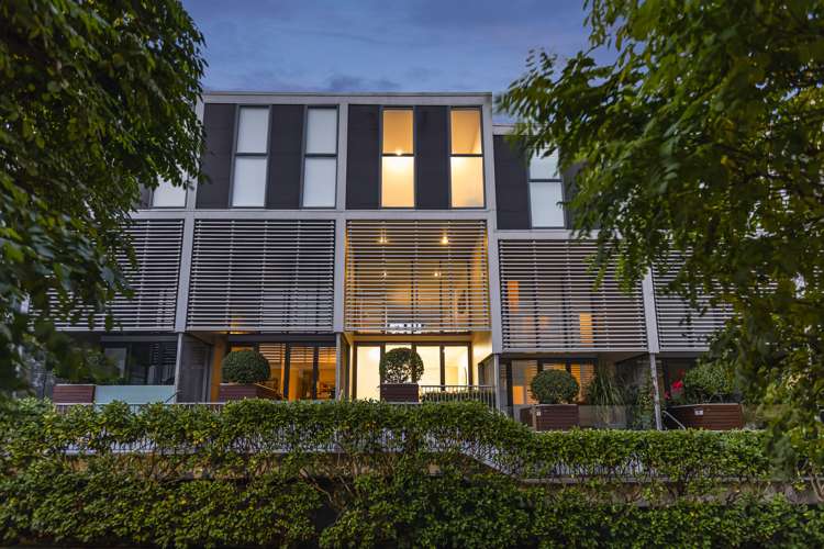 92 Fisher-Point Drive Auckland Central_0