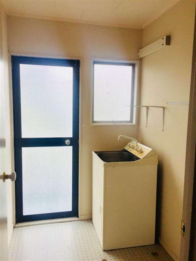 24 Miriam Corban Heights Henderson_2