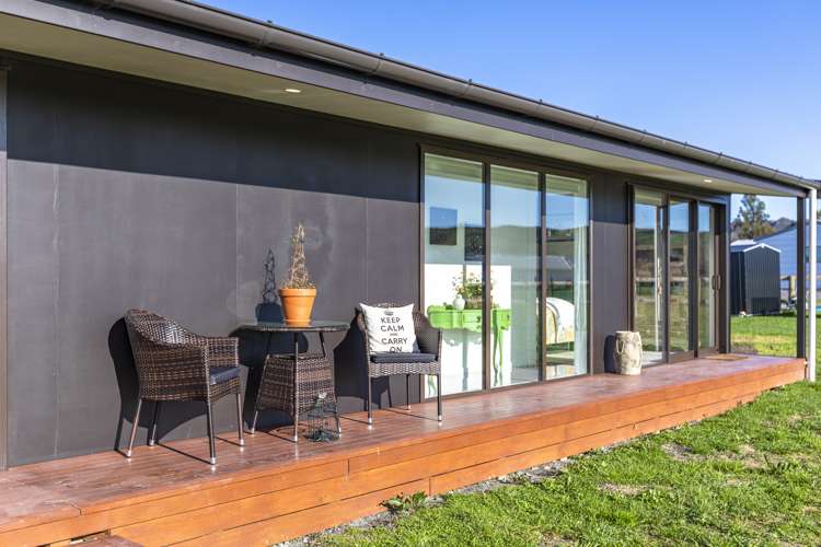 20 White Road Otane_16