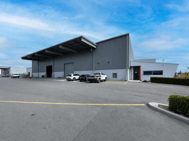Immaculate Modern Warehouse