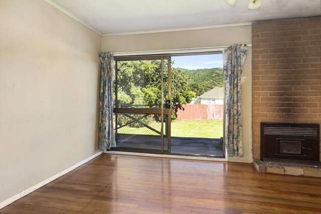 84 Coast Road Wainuiomata_1