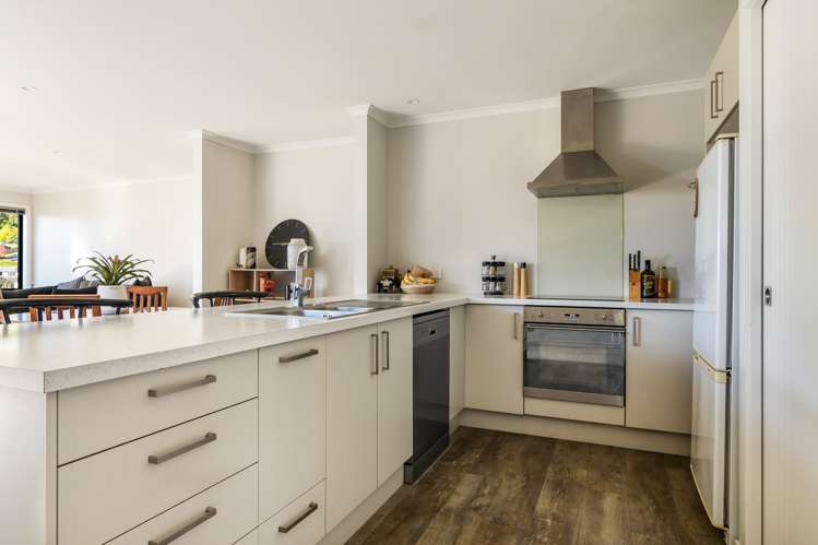 2 Olympus Way Richmond_5