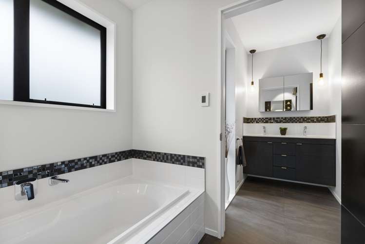 8 Annie Going Lane Halswell_15