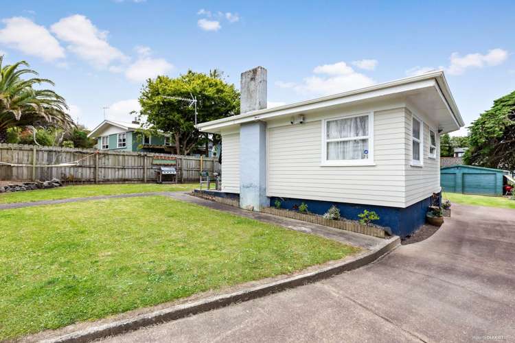 48 Tahi Terrace Glen Eden_10