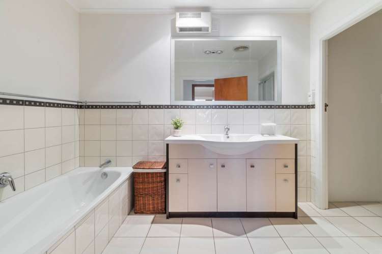 45 Buckingham Crescent Manukau_11