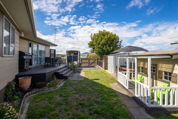 15 Fenruss Street Fairy Springs_19