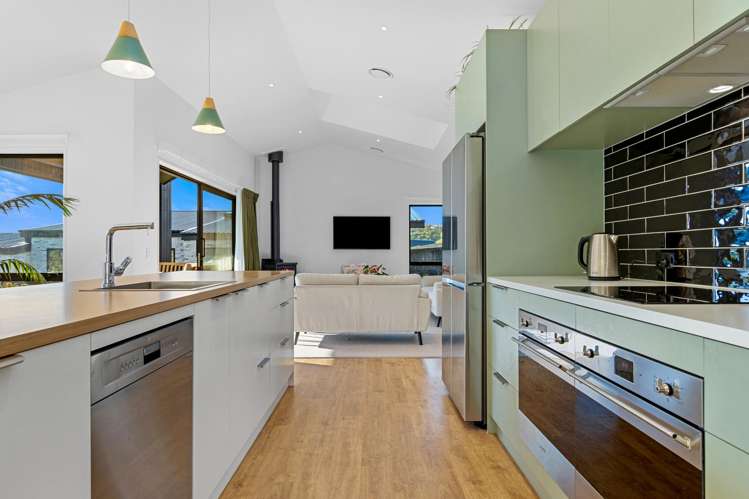 14 Carex Rise Cracroft_12