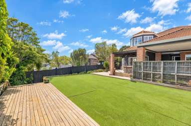 15 Kingshaven Close_2