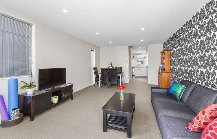 22/37 Daniell Street Newtown_2