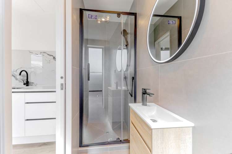 16 Whare Kauri Road Papakura_14