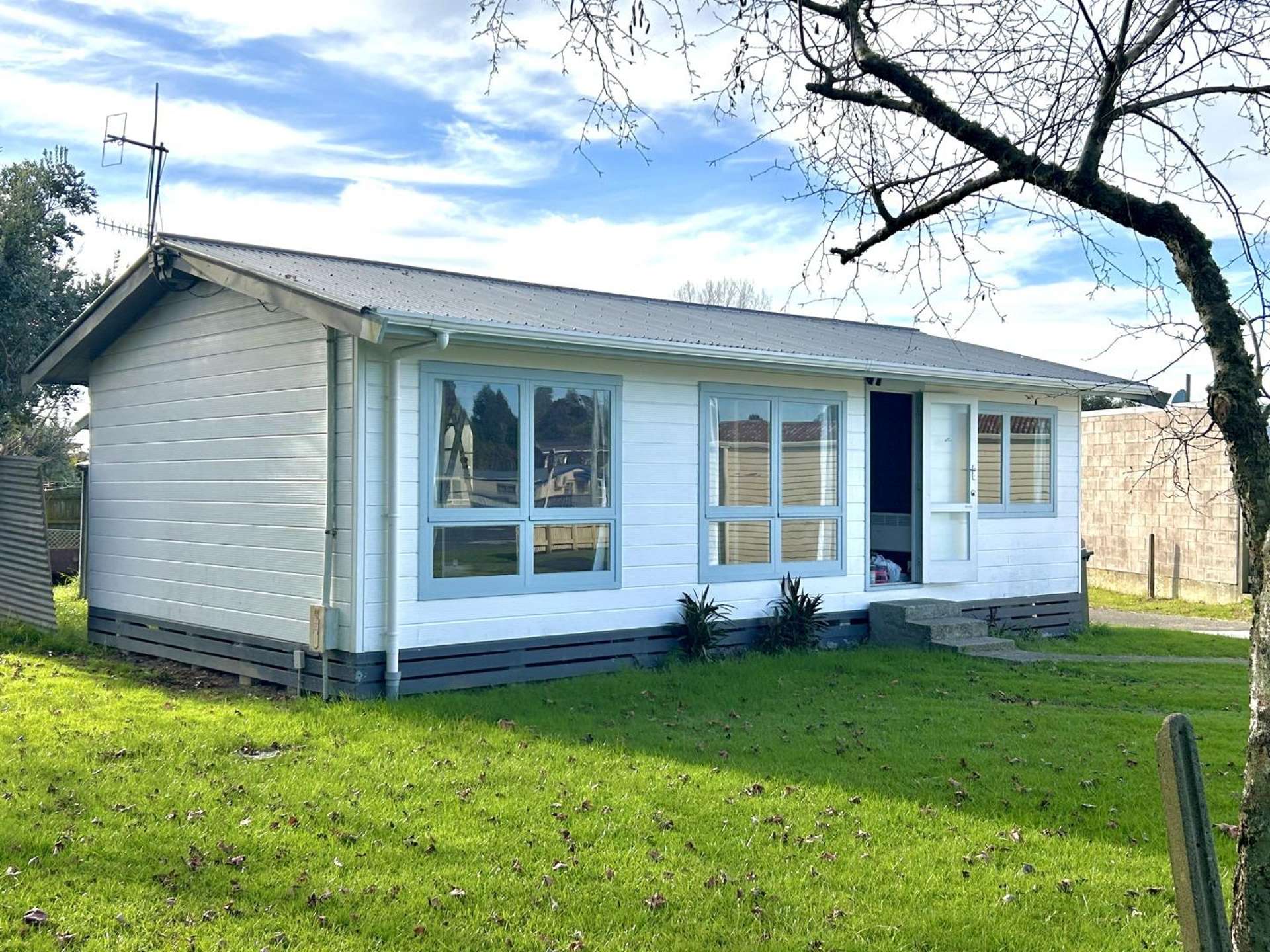 76A Riverside Drive 11597_0