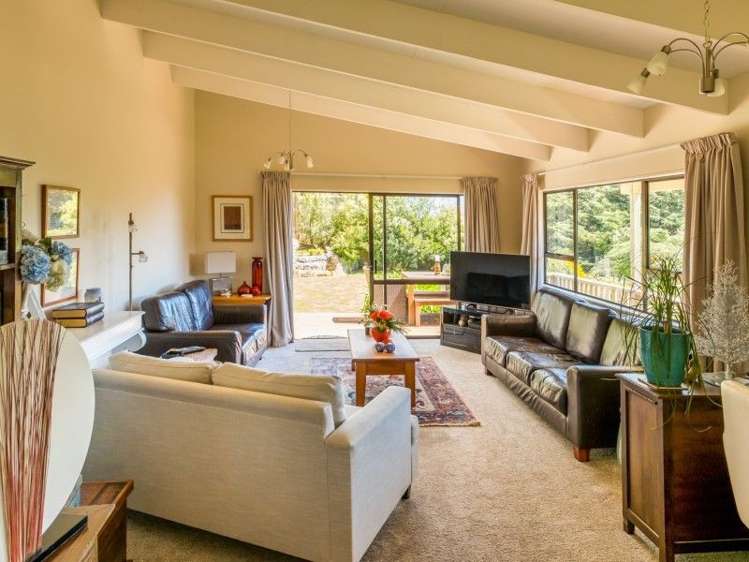 77 Gordon Road Plimmerton_11