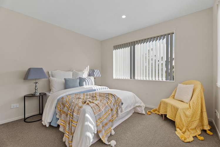 59 Leo Street Glen Eden_9