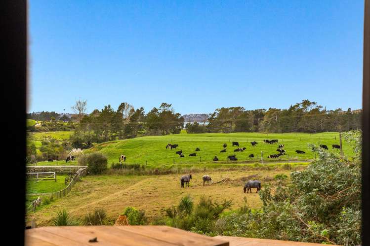 2 Craig Road Pollok_29