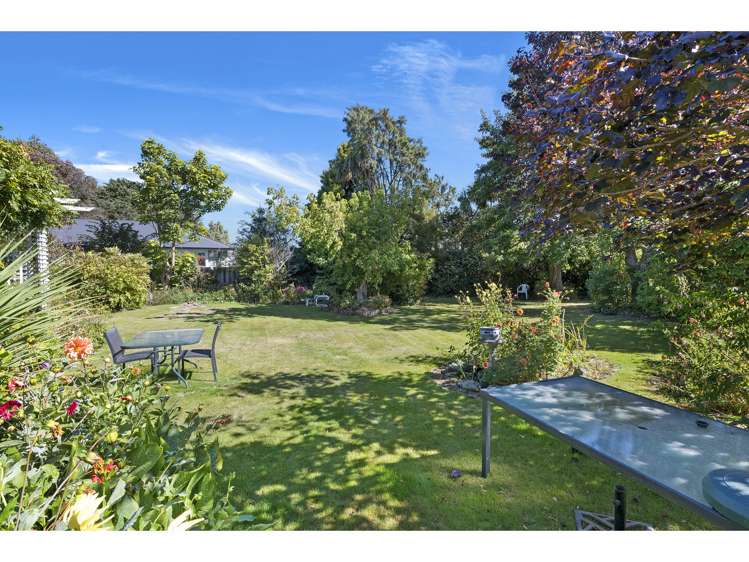 90 Moffat Drive Lincoln_14