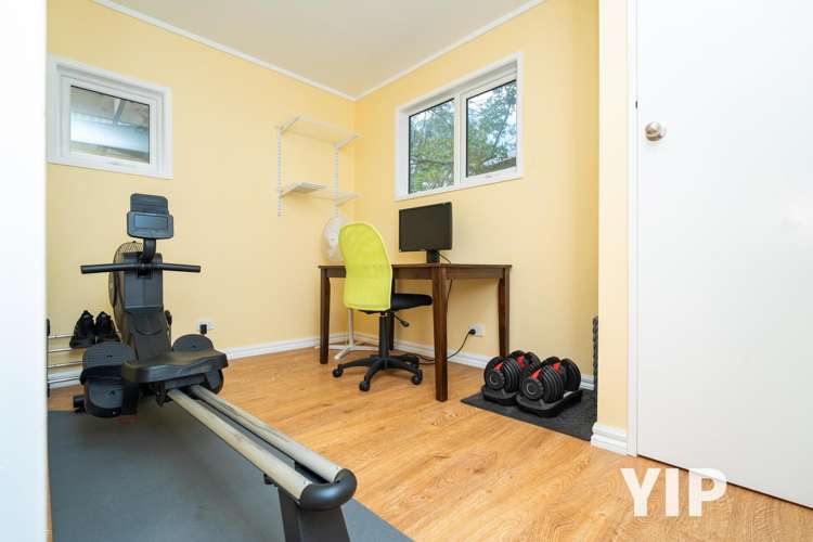 36 Bracken Road Paparangi_12