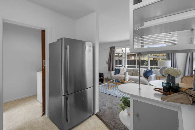 2/4 Elstow Place Spreydon_7