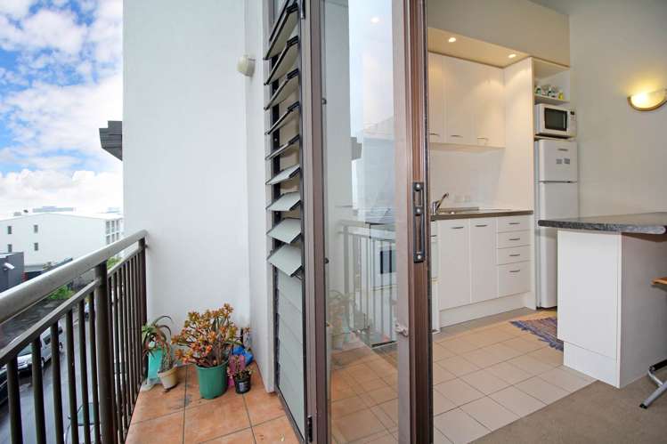 2A/9 Charlotte Street Eden Terrace_7