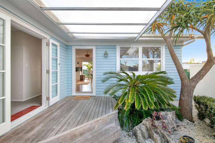 77A Red Beach Road_0