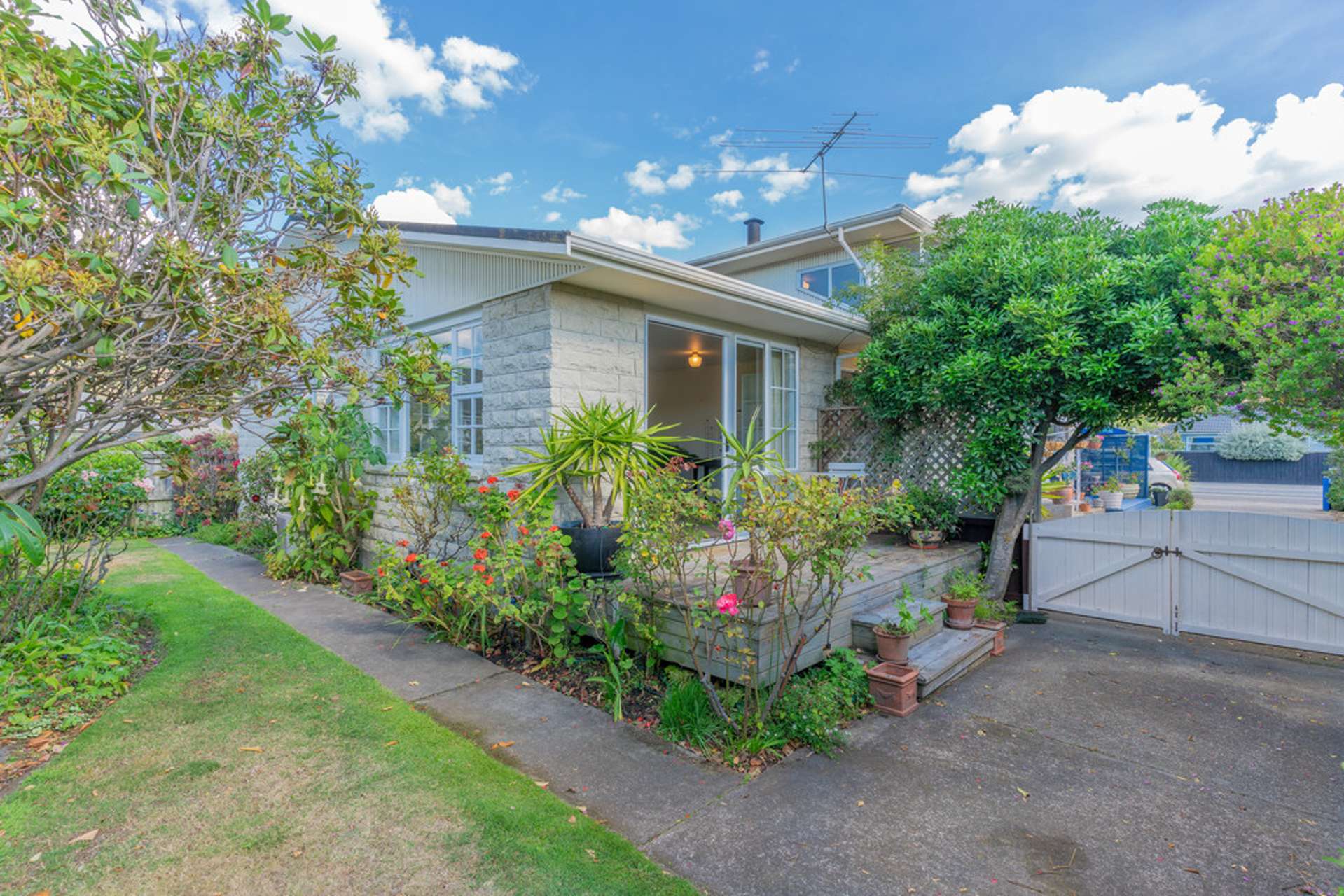 2/73 Main Road Redcliffs_0