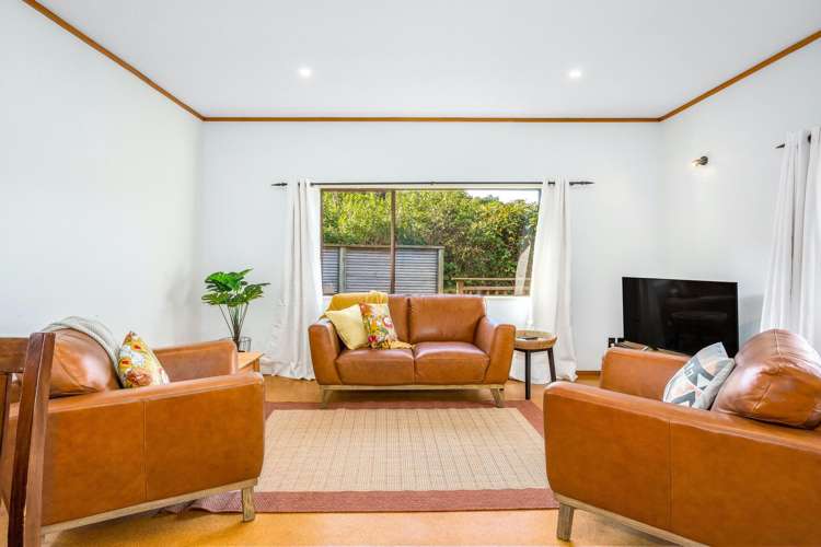 77 Paremata Road Paremata_13